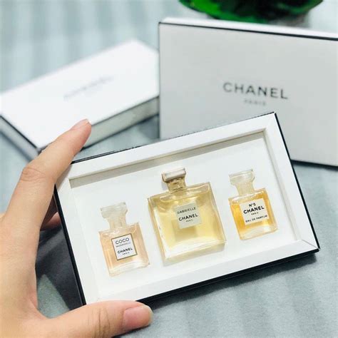 set nước hoa chanel mini|nước hoa Chanel số 5.